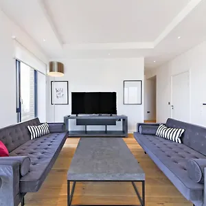 Apartment Amazing Flat In A New Modern Building, London