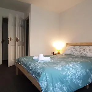  Habitación en casa particular Bright, Chilled Ensuite Db In A Shared Flat!