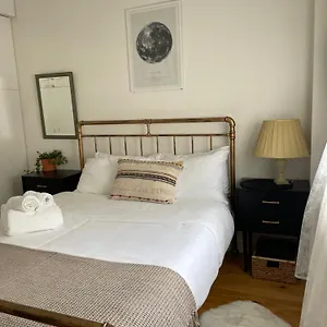 Apartment Cosy Shoreditch Flat, London
