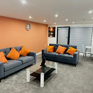 Apartment Ah Livings, London